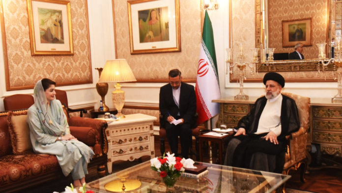 Iran Offers Technological Collaboration to Pakistan