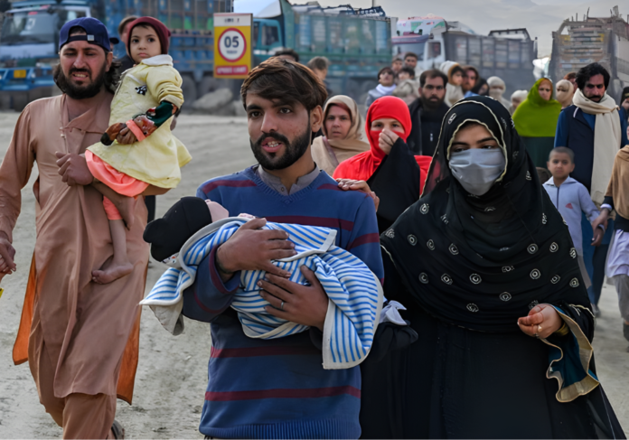 Pakistan Govt Prepares for Next Phase of Afghan Refugees Repatriation