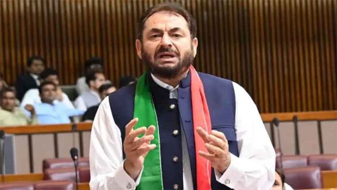 Parliament Urges PTI Iqbal Afridi to Publicly Apologize for His 'Misogynistic' Comments