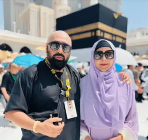 Pakistani Celebrities Who Performed Hajj 2024 and Shared Their Spiritual Moments 1 Pakistani Celebrities Who Performed Hajj 2024 and Shared Their Spiritual Moments
